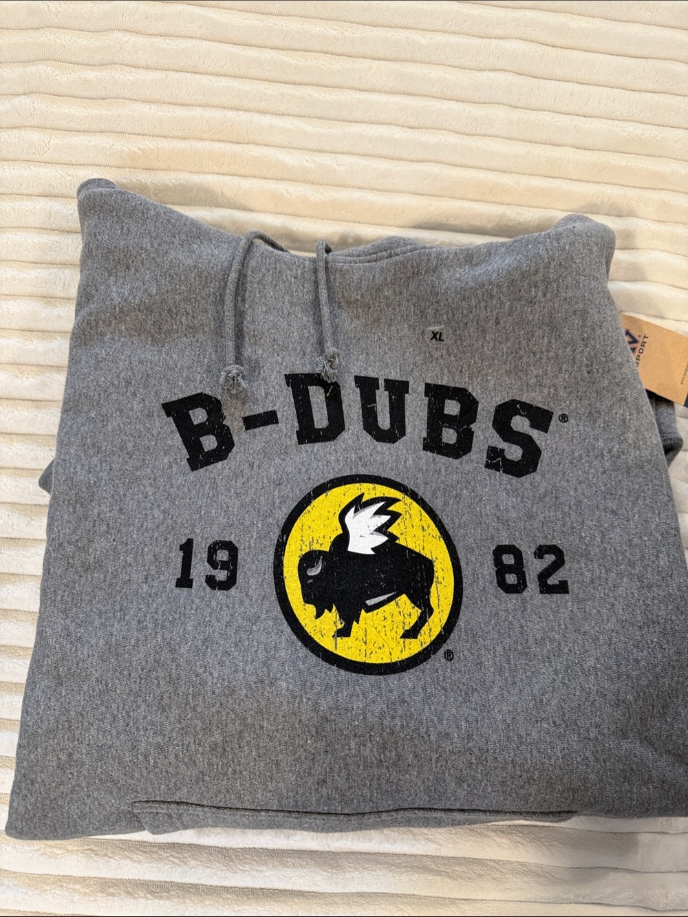 Buffalo Wild Wings Logo Grey Hoodie Sweatshirt - Adult XL NWT